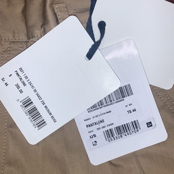 Moncler Paperbag Shorts - Picture 4 of 12